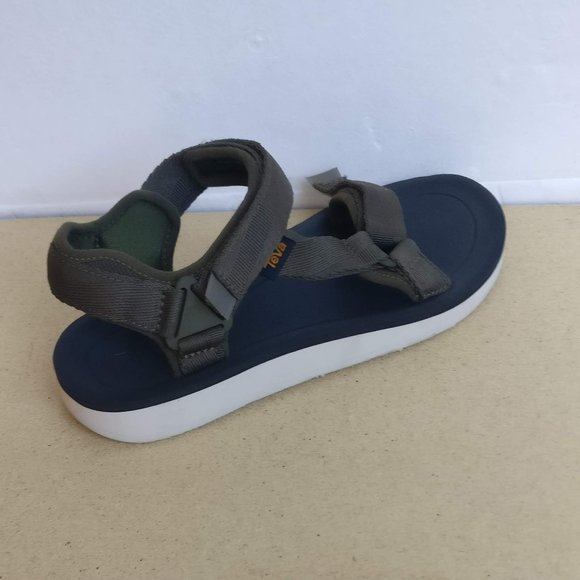 TEVA Military Green Classic Universal Barefoot Sandal 40/Women9us/7uk - Picture 10 of 16